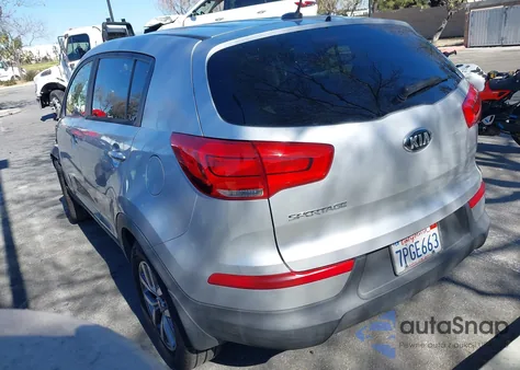 2016 Kia Sportage Lx z USA, uszkodzony, nr VIN KNDPB3AC0G7796463